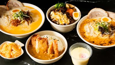 九本家 日式丼飯 拉麵 咖哩