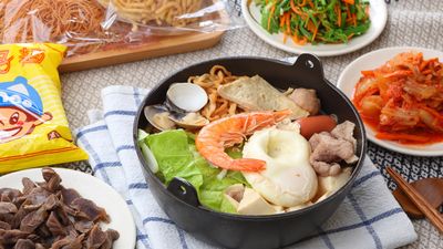 Ban qiao pot roasted noodles Cantonese congee noodle baby