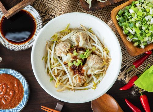 葉來香50年古早味麵飯美食