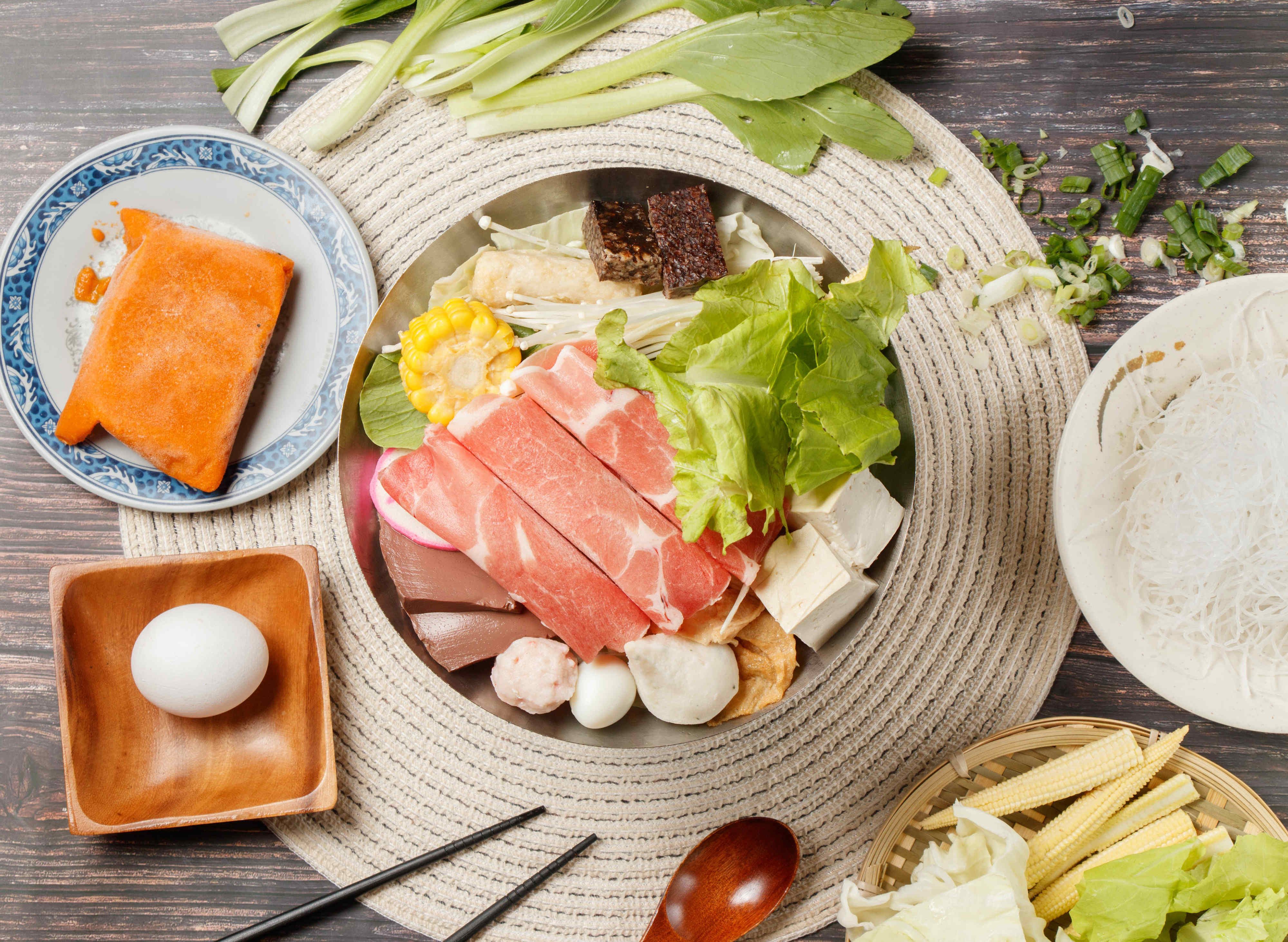 熱門美食】三媽臭臭鍋-蘆洲中華店- 網友評價、菜單＆推薦餐點、食記 
