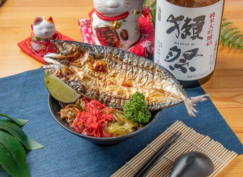 新竹市東區美食 山口刺身ま丼飯專賣東門店 東門市場美食 新竹美食 新竹特色美食 在地推薦美食 日本料理推薦 網友評價 菜單 推薦餐點 食記 外送優惠