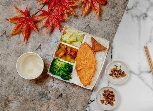 苗栗縣頭份市美食 豐米便當 頭份店 網友評價 菜單 推薦餐點 食記 外送優惠 飢餓黑熊app