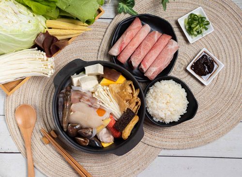 嘉義縣民雄鄉美食 鳳六郎 歡聚湯鍋 嘉義民雄店 網友評價 菜單 推薦餐點 食記 外送優惠 飢餓黑熊app 嘉義縣民雄鄉美食 鳳六郎 歡聚湯鍋 嘉義民雄店 網友評價 菜單 推薦餐點 食記 外送優惠 飢餓黑熊app