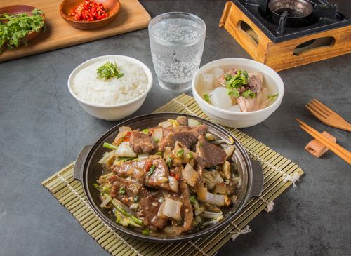 台北市中山區美食 禾田小館 鐵板燒 網友評價 菜單 推薦餐點 食記 外送優惠 飢餓黑熊app