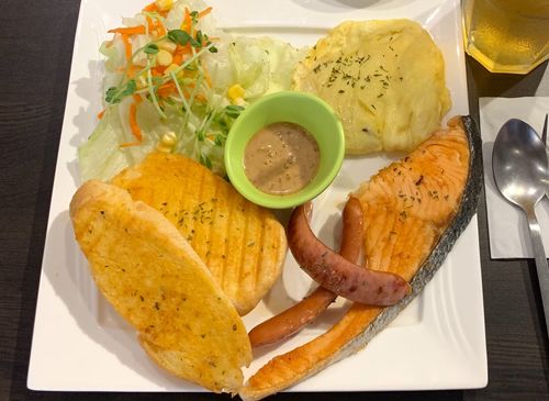新北市新莊區美食 花屋咖啡早午餐 網友評價 菜單 推薦餐點 食記 外送優惠 飢餓黑熊app 新北市新莊區美食 花屋咖啡早午餐 網友評價 菜單 推薦餐點 食記 外送優惠 飢餓黑熊app