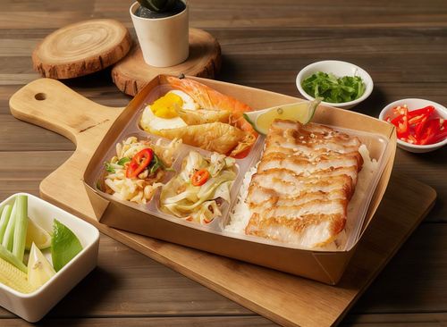 【便當】泰式東北酸辣松阪豬飯