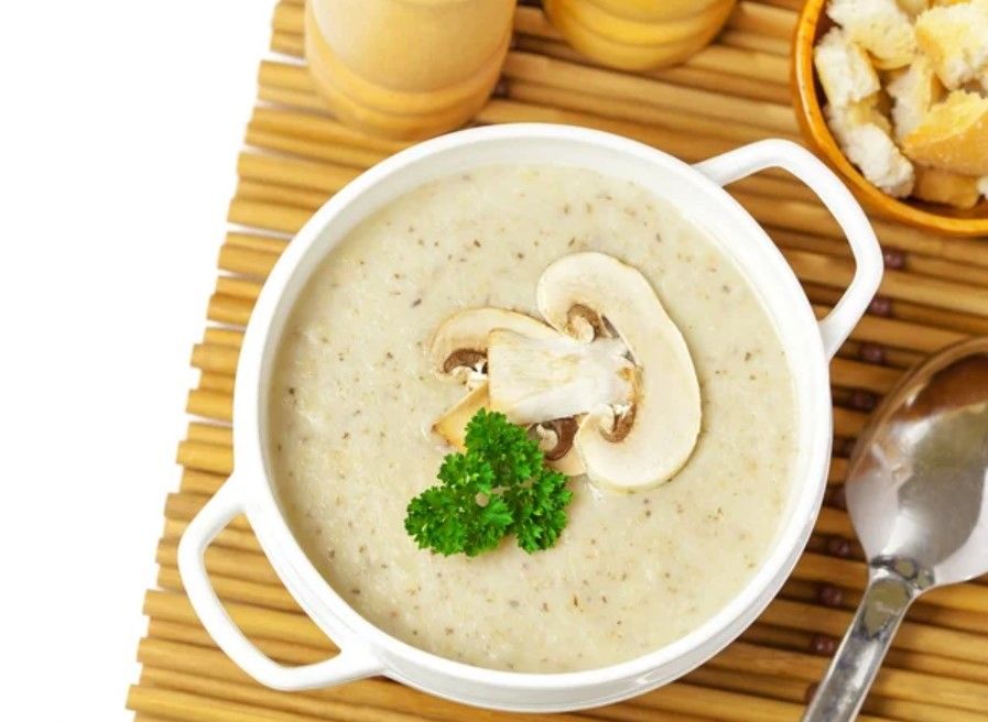 https://images.deliveryhero.io/image/foodpanda/recipes/mushroom-soup-recipe-2.jpg