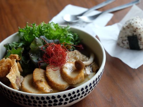 輕揚 〖奶素〗輕麻油．剝椒金脆餛飩猴菇湯 /附手作飯糰