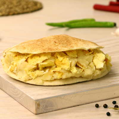 Potato Puree With Fried Eggs Sandwich
