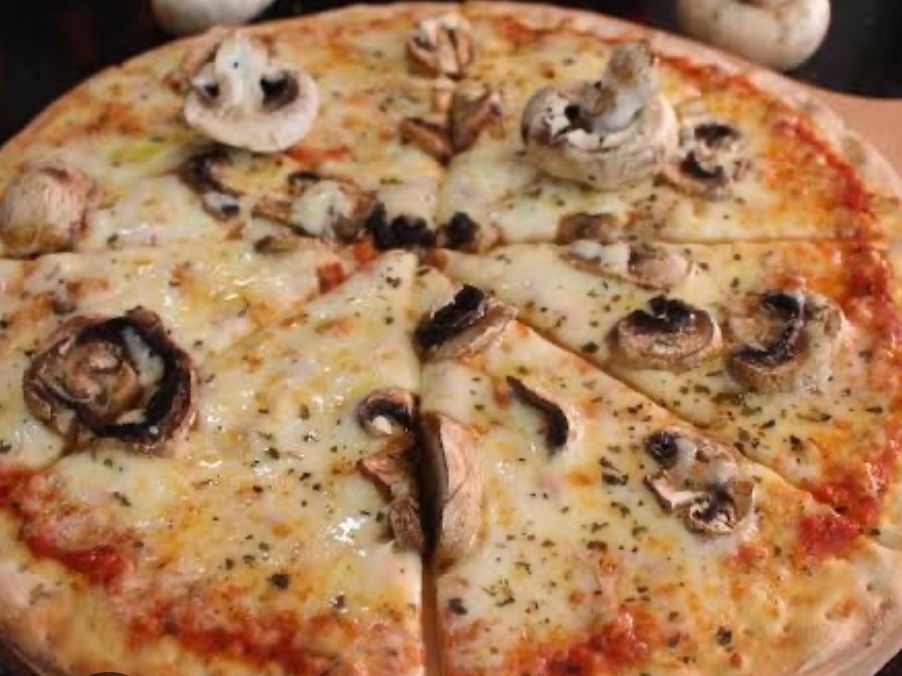 Funghi Pizza
