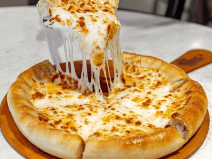 Medium Margherita Pizza Offer