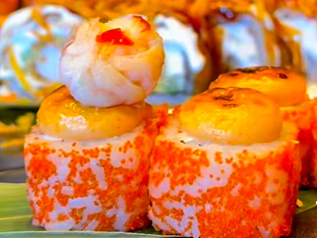 Shrimp Caviar Roll 5 Pieces