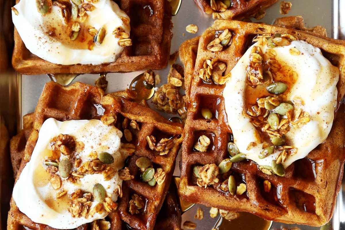 Nutella waffle with nuts