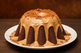 Molten cake with lotus addition