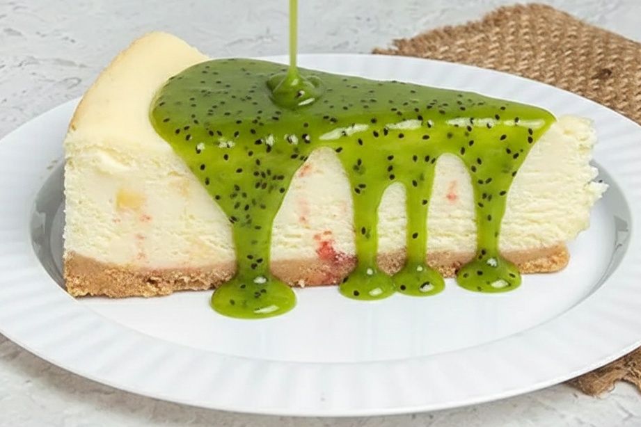 Kiwi Sauce Cheesecake