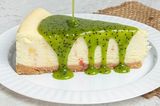 Kiwi Sauce Cheesecake