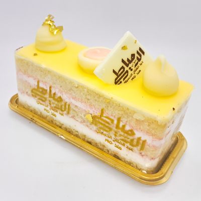 Cream Gateau with Strawberry Filling