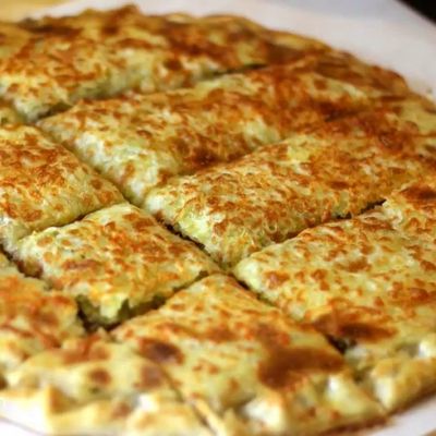 فطيرة البسطرمة
