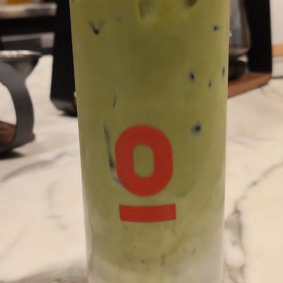 Ice Strawberry Matcha Latte Can