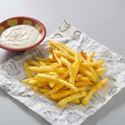 French Fries with Garlic Dip