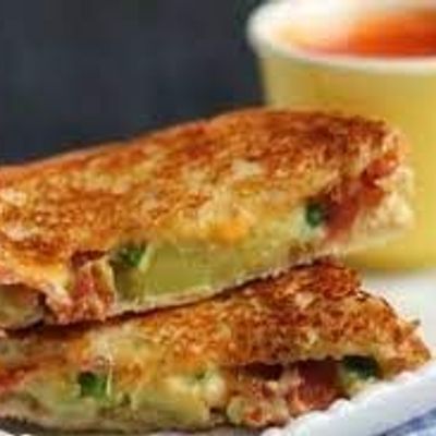 Potato With Omelette Sandwich