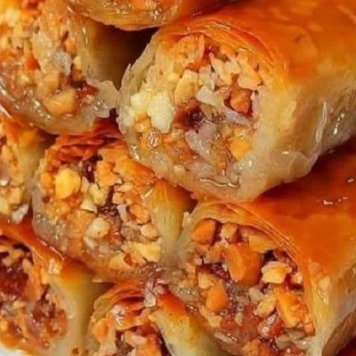 بقلاوة بالزبيب والفول السوداني