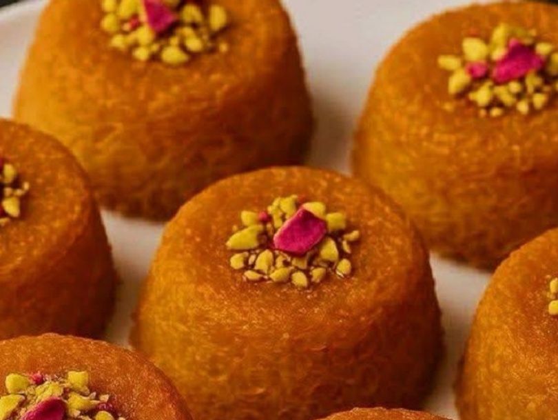 Nutella And Pistachio Kunafa Luqaimat