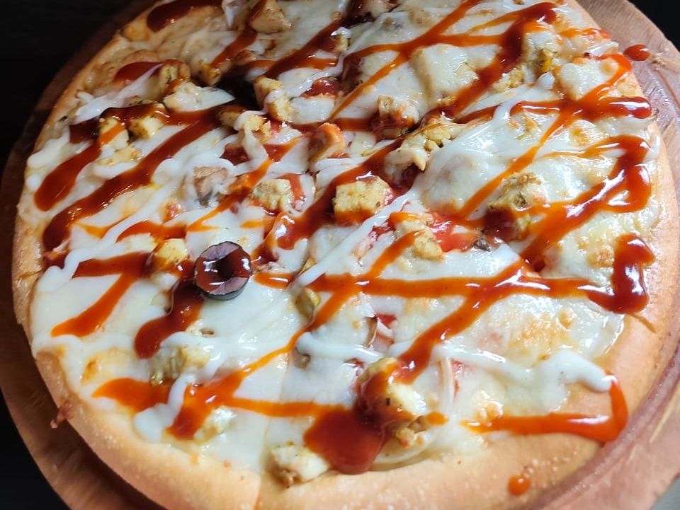 The 3 Sauces Pizza Medium