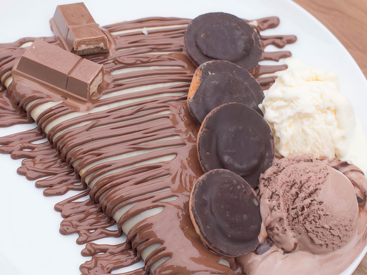 Nutella Chocolate With Oreo Crepe