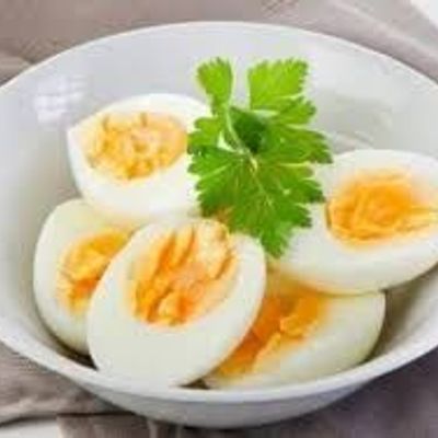 Boiled egg with tahini and oil