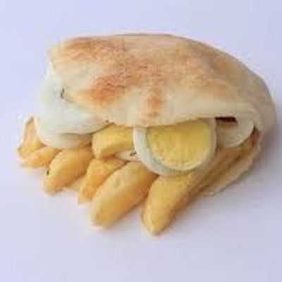 Potato chips sandwich with boiled egg