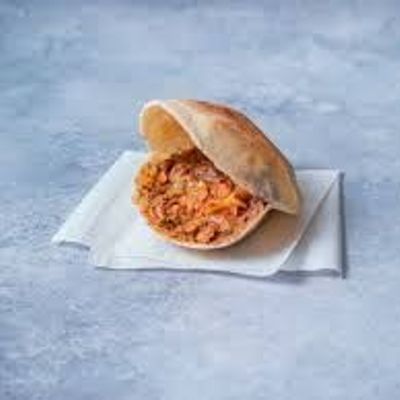 Foul sandwich with hot oil