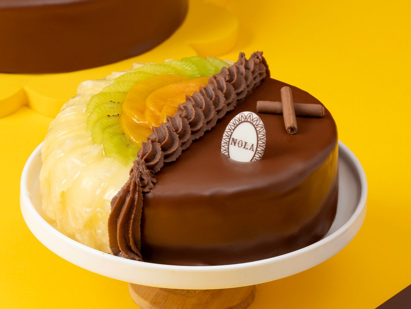 Nos & Nos Fruit Small Cake