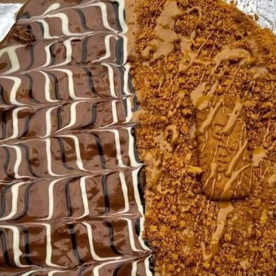 فطيرة لوتس مع شوكولاتة