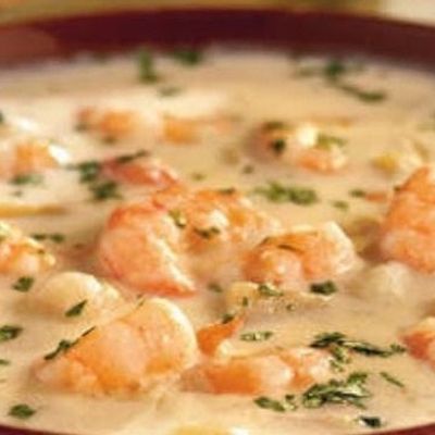 Shrimp Tagine with White Sauce and Mozzarella Cheese