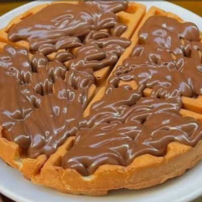 Nutella Mix Waffle with Apple