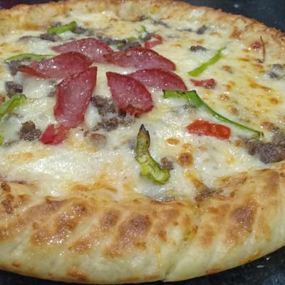 Super Dream Pizza