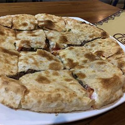 Feteera Mozzarella Mix Salami (Pie)