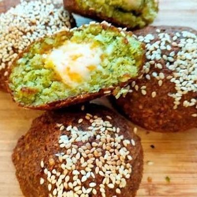 Taamia Patty With Triangle Cheese