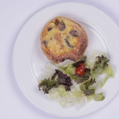 Beef quiche bacon and mushrooms