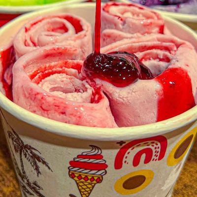 Watermelon Ice Cream Rolls ( 3 Rolls )