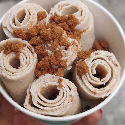 Lotus ice cream rolls ( 3 rolls )