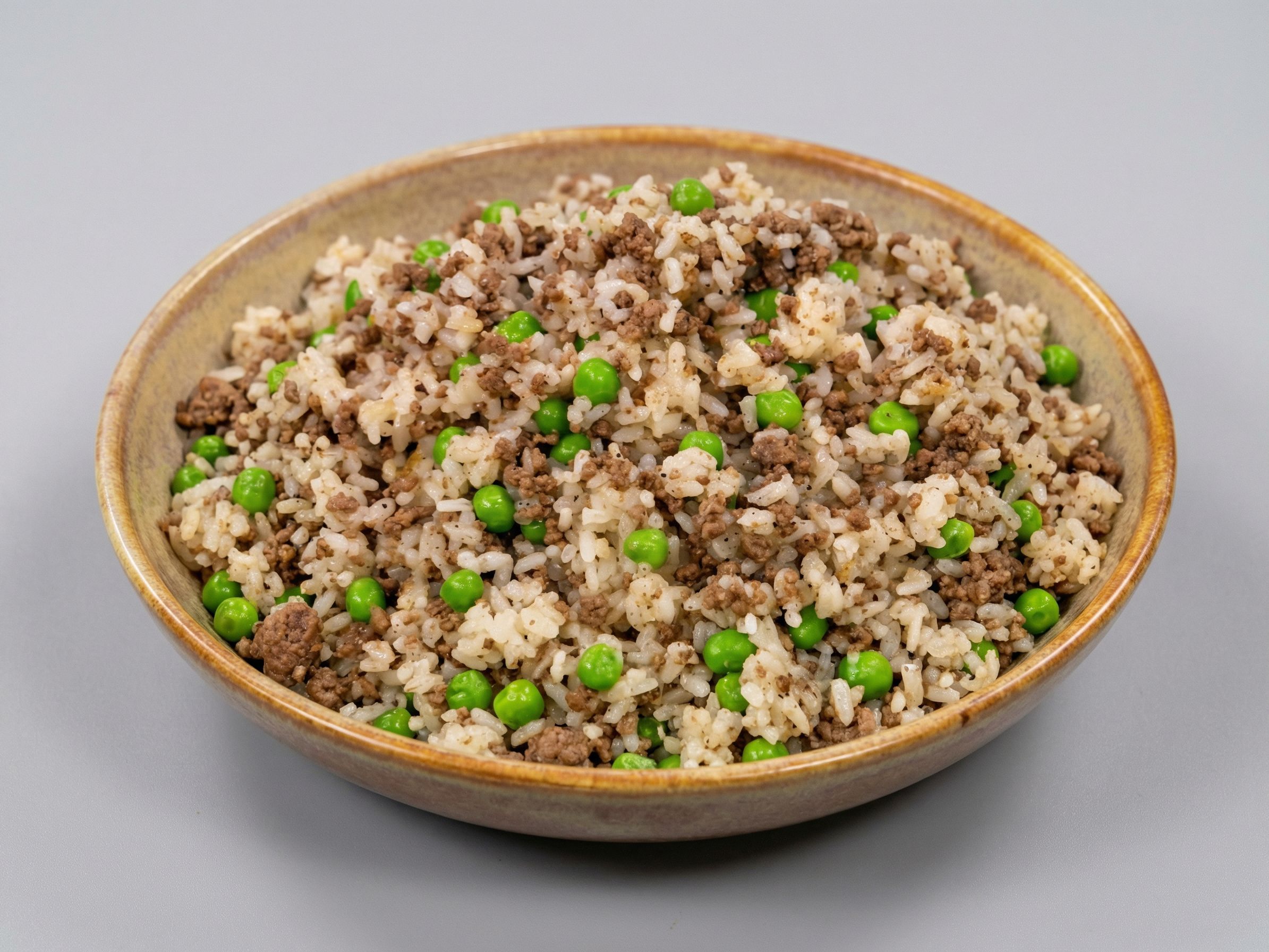 Basmati rice dish with peas and minced meat