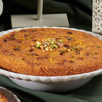 Crunchy Kunafa Croquant Pistachio Platter - Large