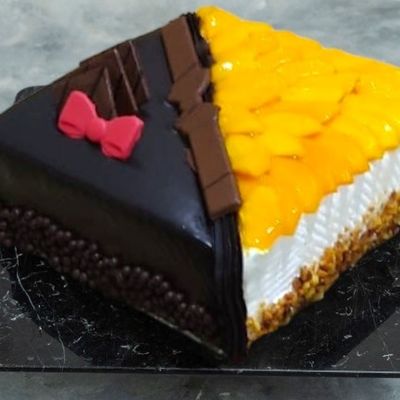 Half Mango, Half Chocolate Cake - 20x20 cm