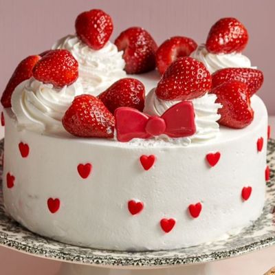 Cream Cake 18 Cm - Valentine's Day