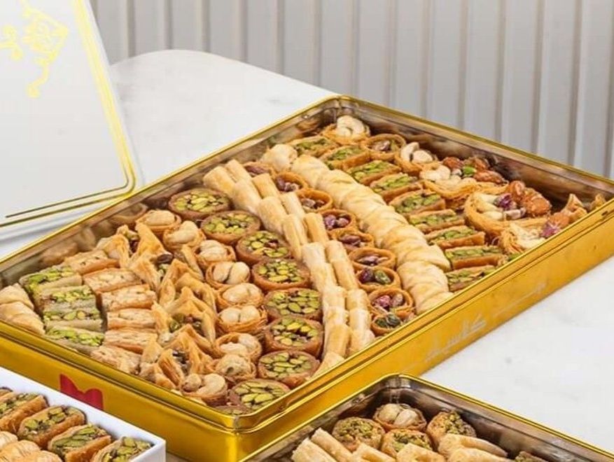 Oriental sweets - rectangular metal box