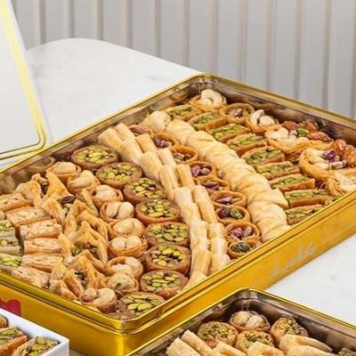 Oriental sweets - rectangular metal box