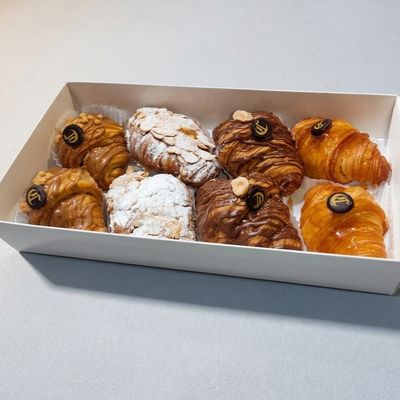 Mini sweet croissant box