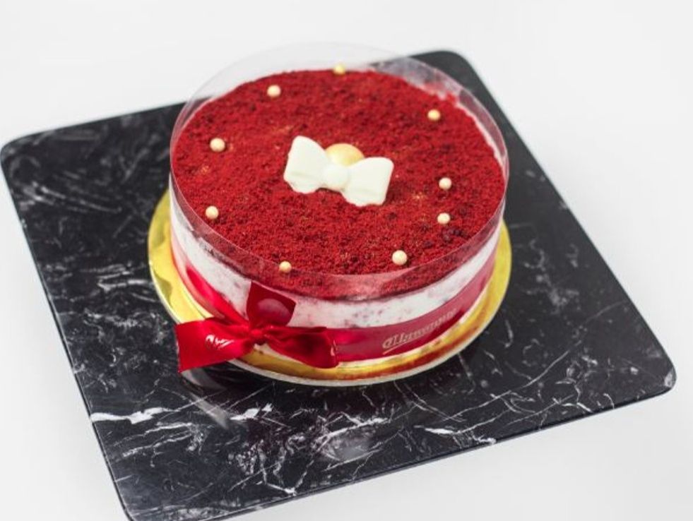 Red Velvet Ice Cream Torte 18 Cm